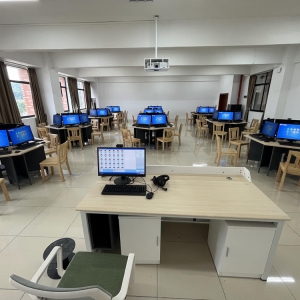 湖南某高職院校商務英語實訓室