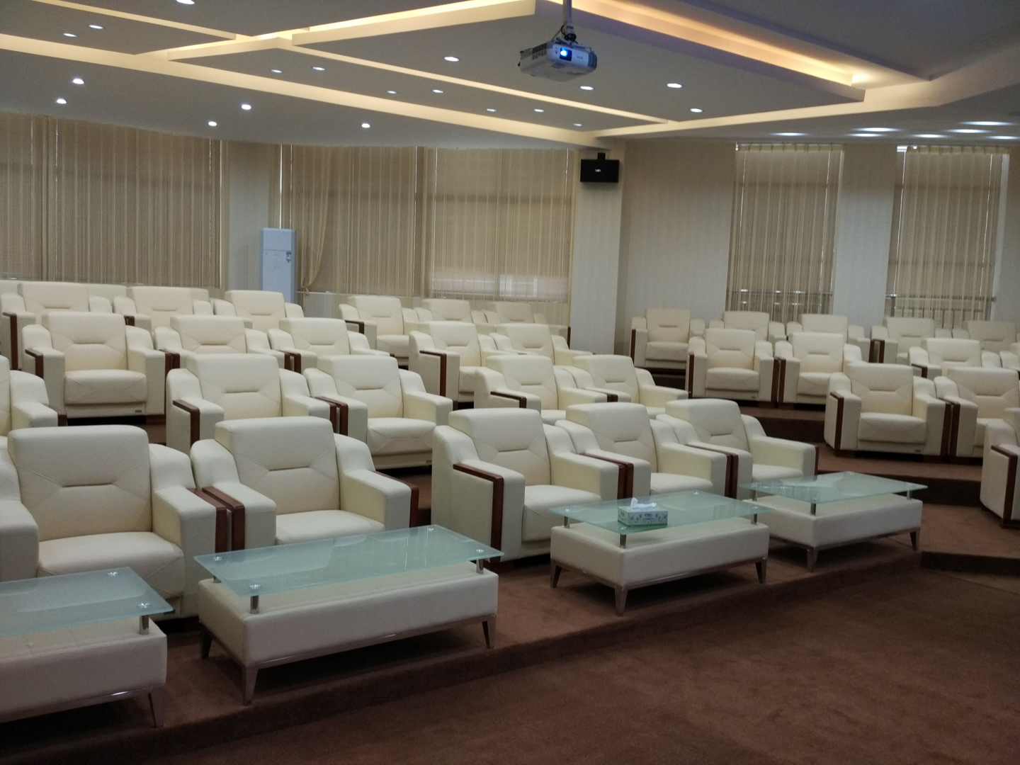 湖南農(nóng)大法學(xué)院MPA教育中心報告廳項目(圖2)